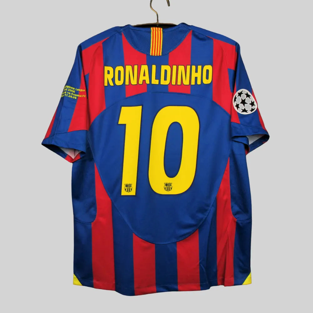 Barcelona Home 'RONALDINHO 10' UCL Version Jersey 05/06